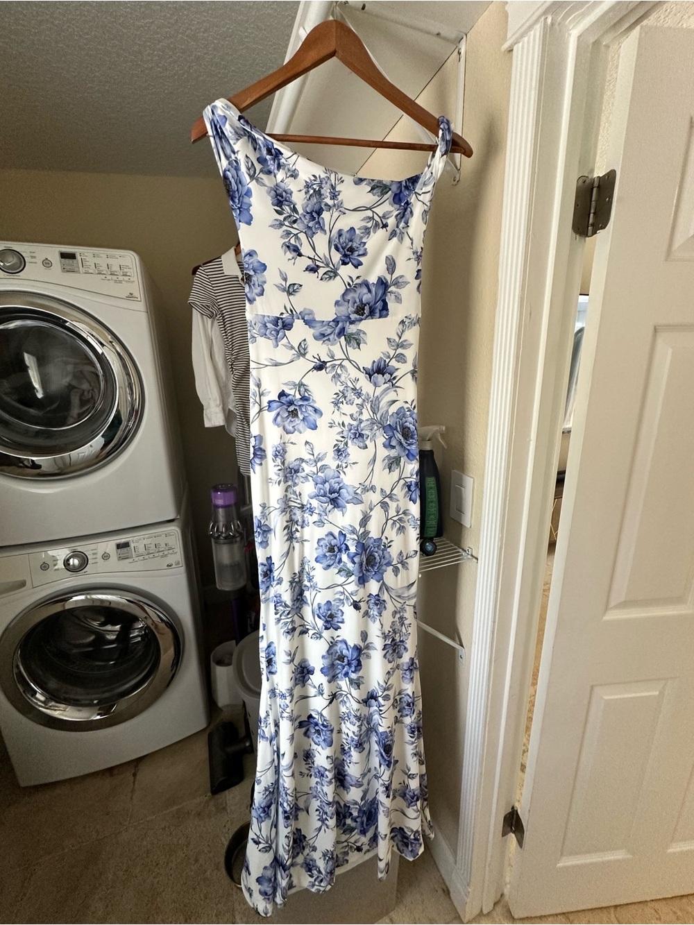 Club L London Floral Off-Shoulder Maternity Dress - Picture 6 of 6